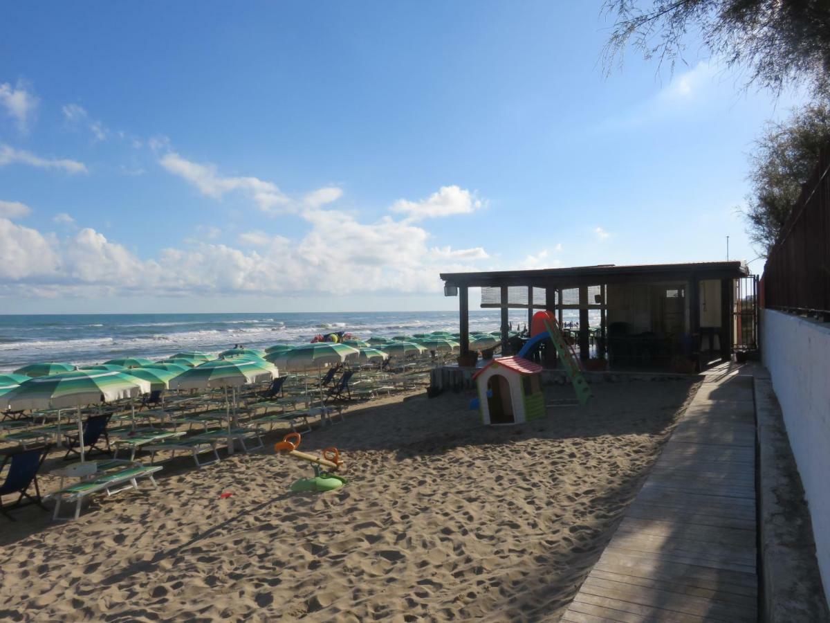Готель Centro Turistico La Perla Del Gargano Фоче-Варано Екстер'єр фото